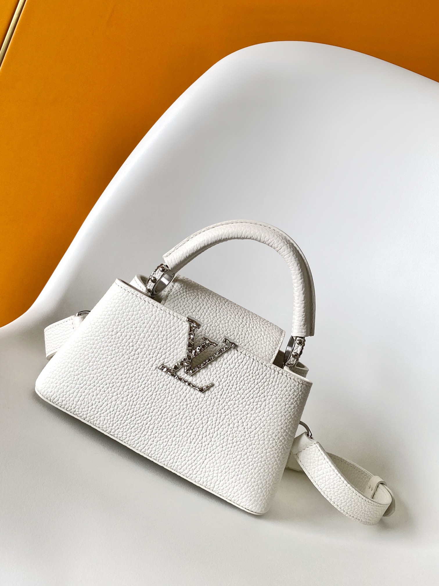 Louis Vuitton LV Classic Handbag Premium Canvas Model M27181 Gift Box Included Street Style Luxury Handbag